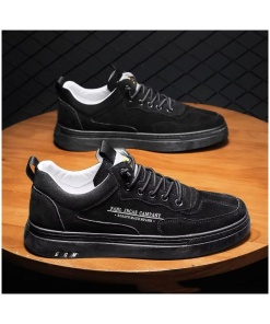 Latest Men's Durable Lightweight Korean Sneakers