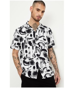Men Printed Slim Fit Resort Shirt