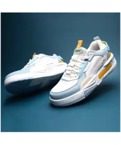 Men Colourblocked Signature Lightweight Sneakers